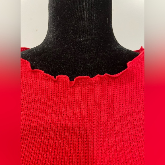 Simple red dress - Picture 2 of 6